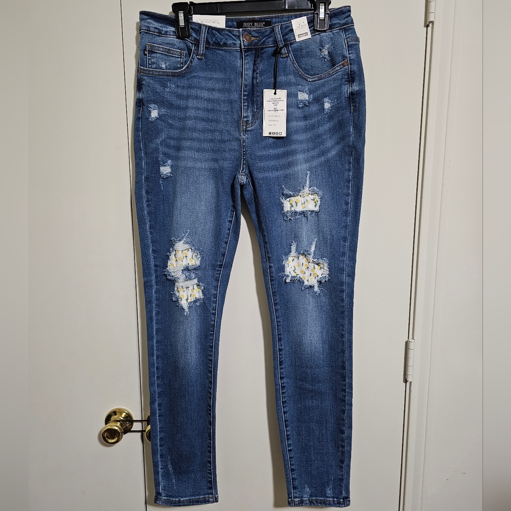 Judy Blue Skinny Fit Distresses Stretch Jeans